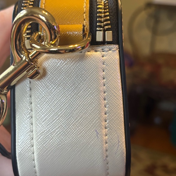 Marc Jacobs Blush Crossbody Bag with Gold Hardware - Picture 5 of 8